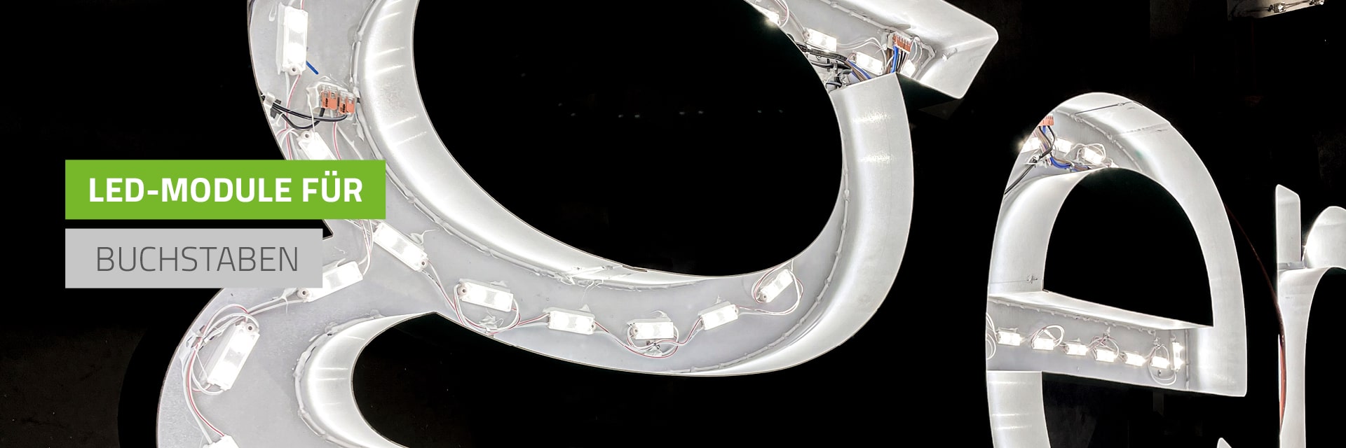 Acrylbuchstaben fertig bestückt mit LED-Modulen für Buchstabenbeleuchtung