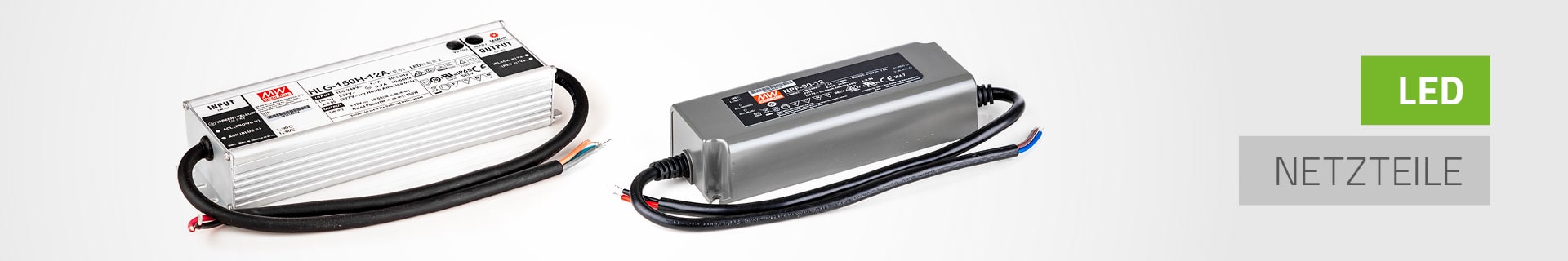 LED Netzteile Meanwell HLG-150H-12A und NPF-90-12 freigestellt auf weißem Hintergrund bei Die-LED-Birne